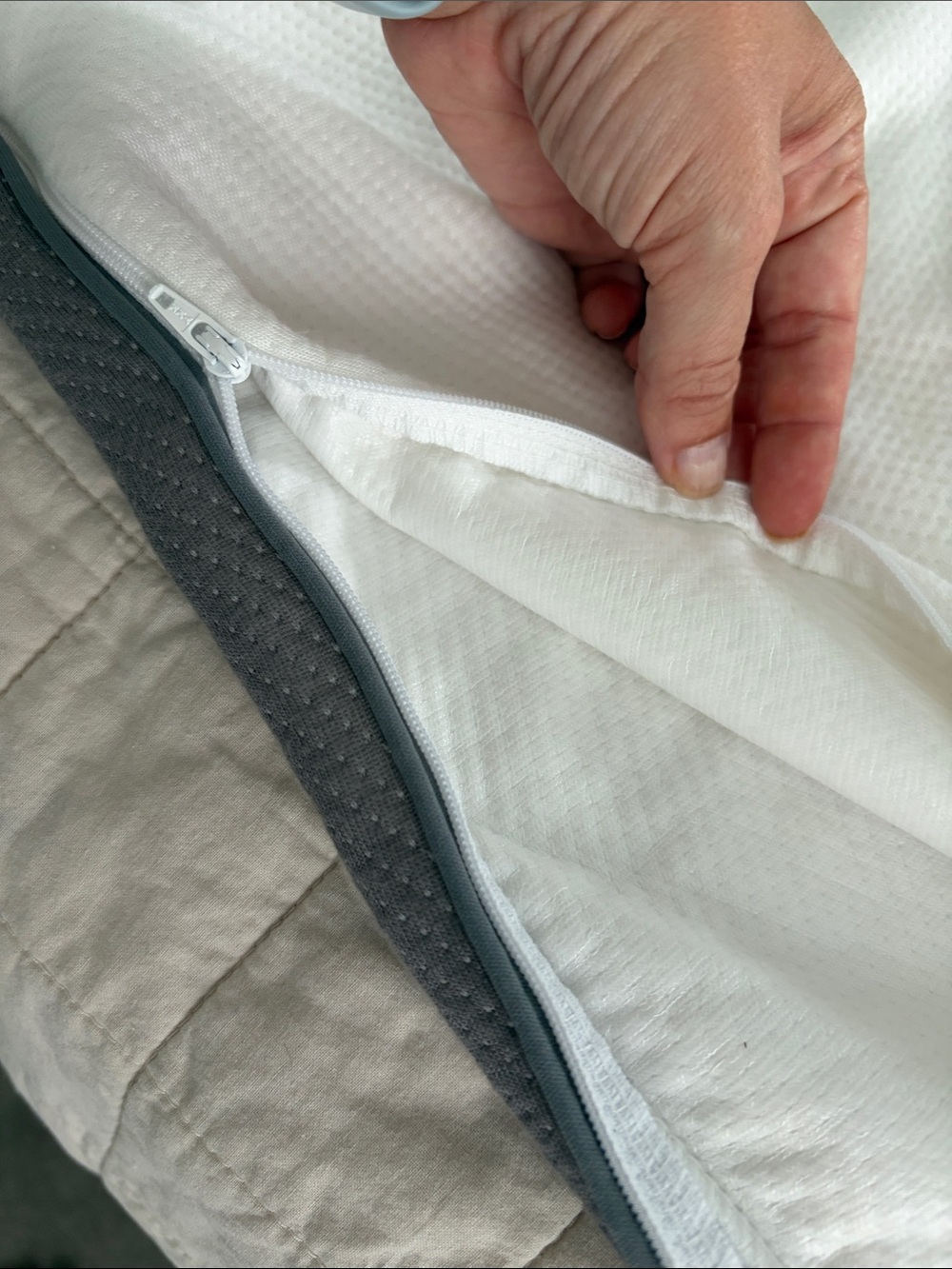 Coop king size ultra tech cut out Pillow Cover - Picture 3 of 4